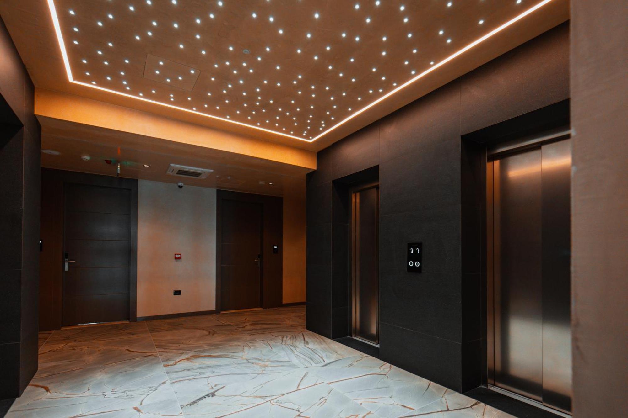 Royal G Deluxe Hotell Škalngur Exteriör bild