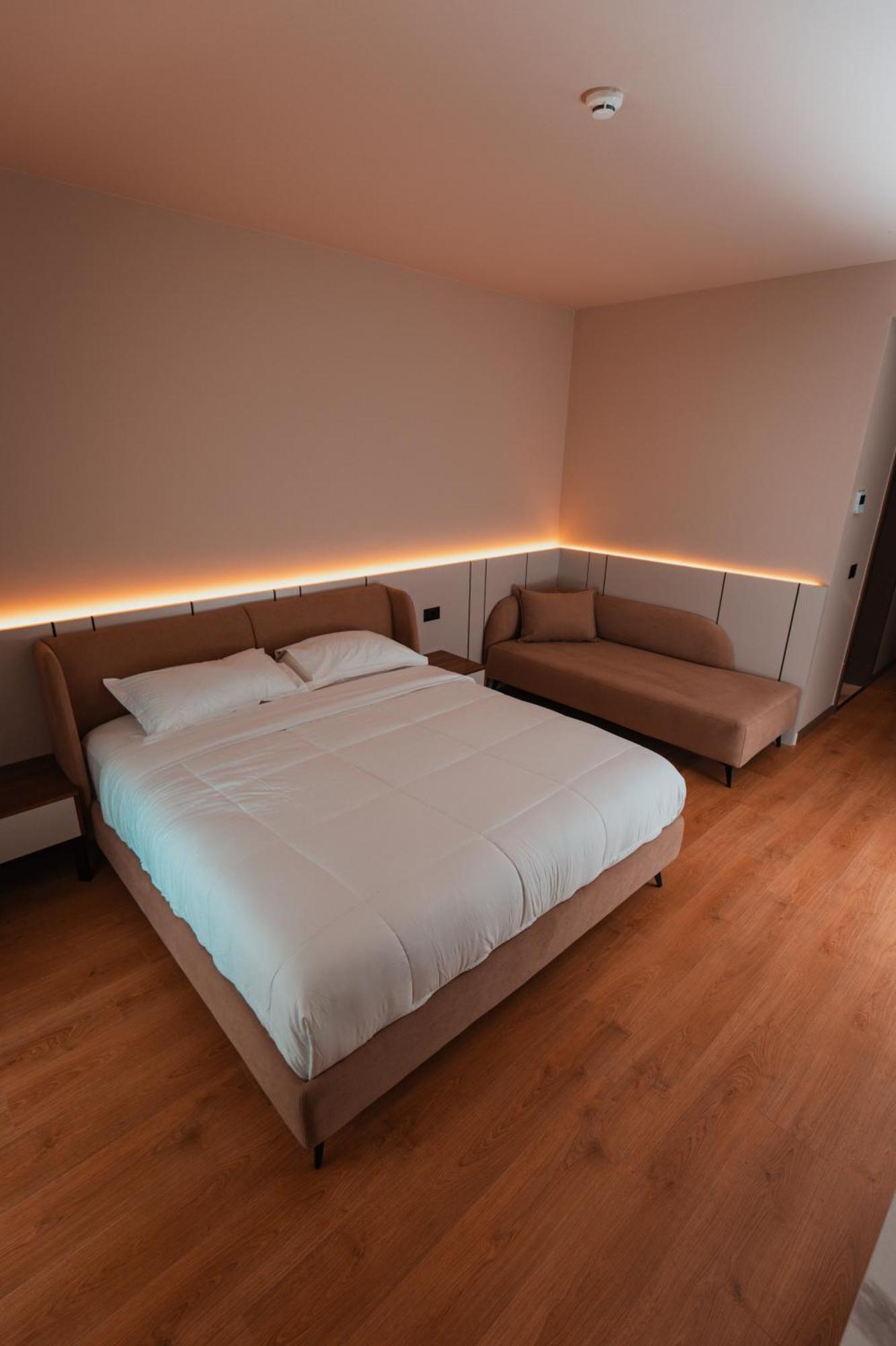 Royal G Deluxe Hotell Škalngur Exteriör bild